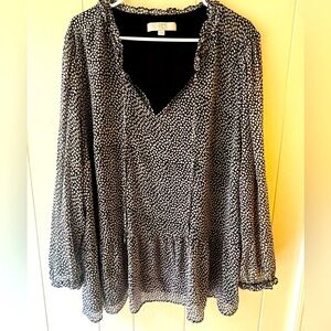 Ann Taylor LOFT EUC Plus Size 20 Black Floral V Neck Peplum Flowy Blouse